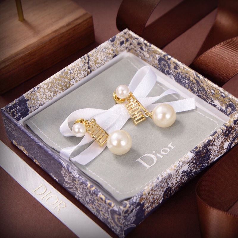 chr1st1an D10r earrings